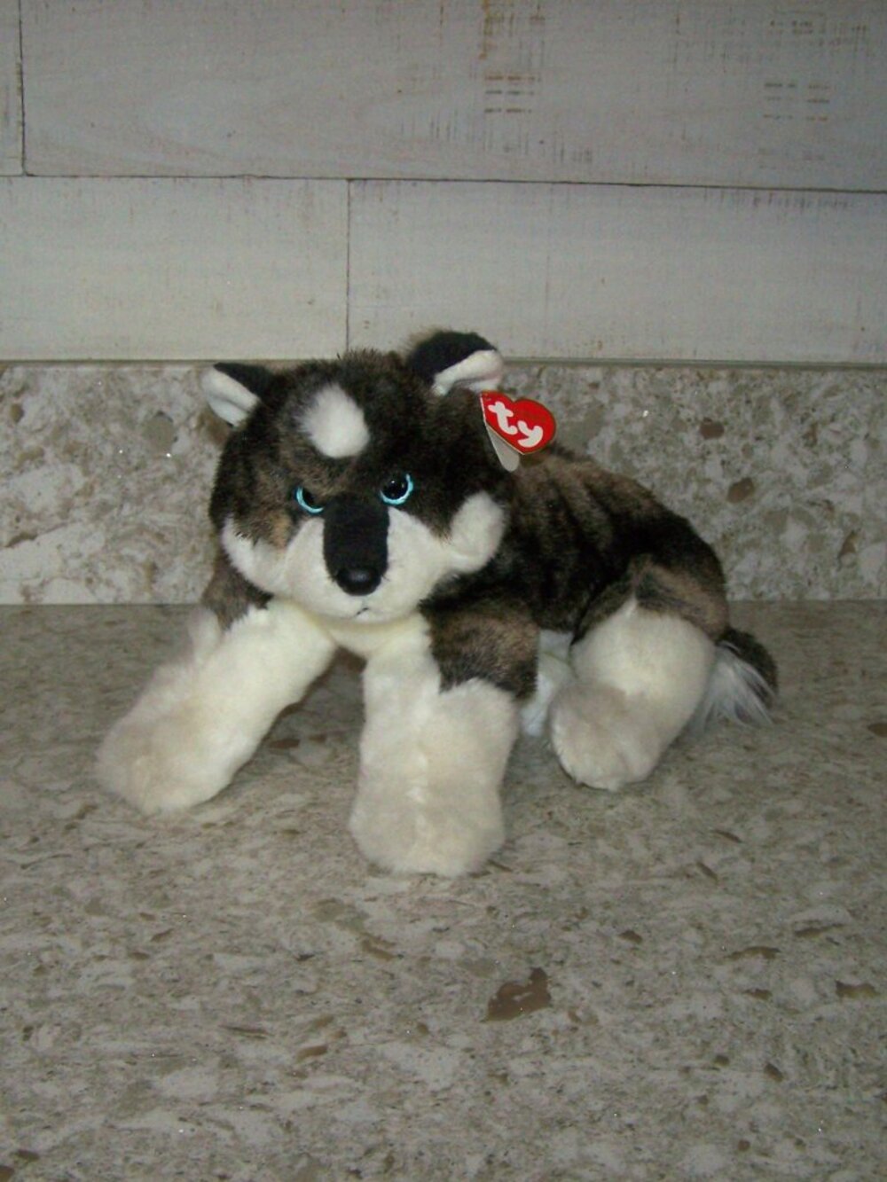 TY Classic Thunder Husky Plush Wolf Toy Beanie Babies - Picture 3 of 6